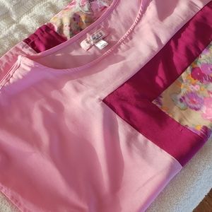 *Like New* KOI Women LRG Scrub Top - Rayon Fabric